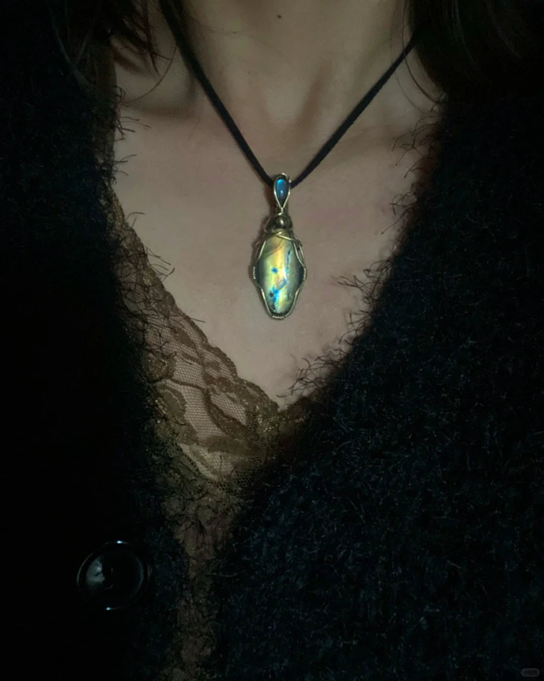 Day 8 Labradorite woven wires pendant