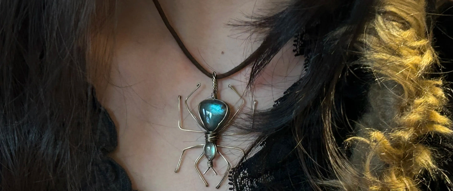 Spider Labradorite pendant