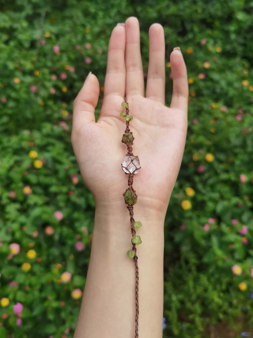 Woven bracelet peridot and white crystal