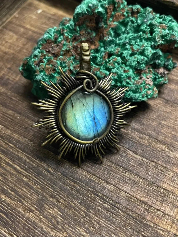 Labradorite Small Sun Weave Pendant