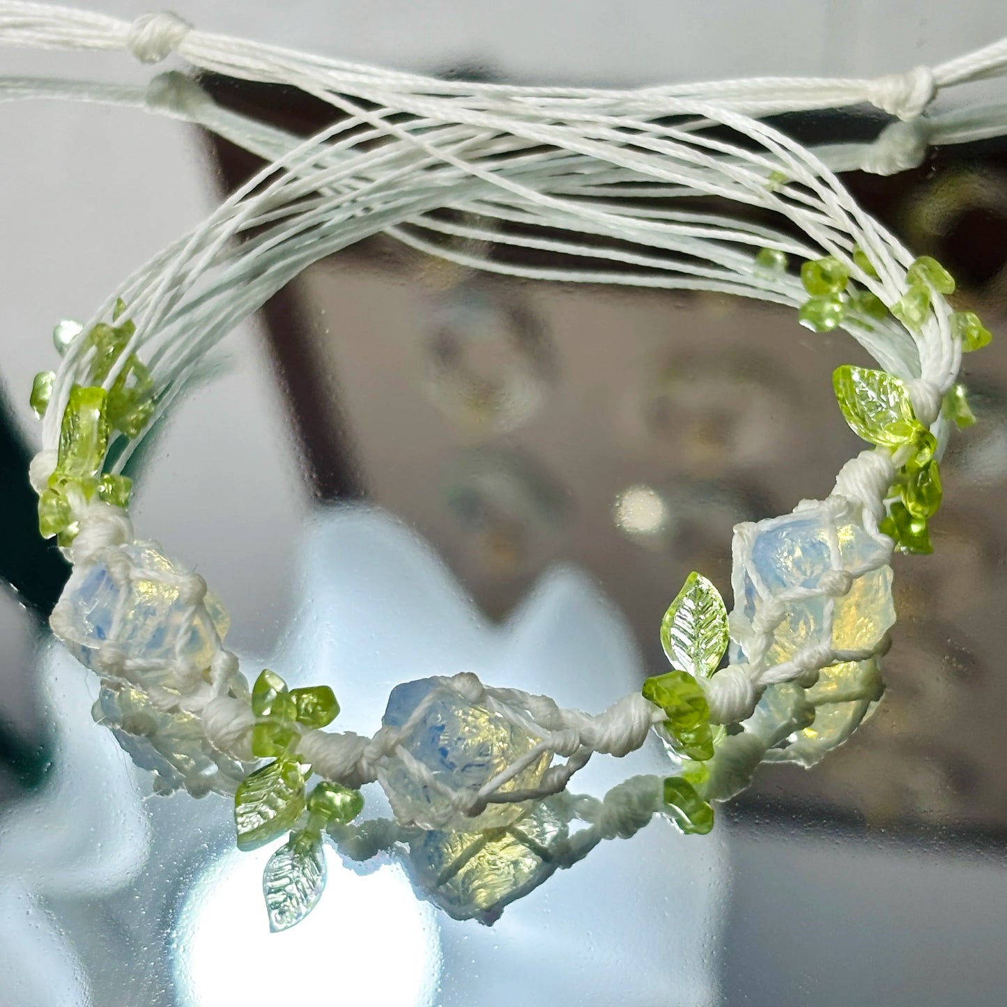 Gardenia gardenia macrame raw Crystal bracelet