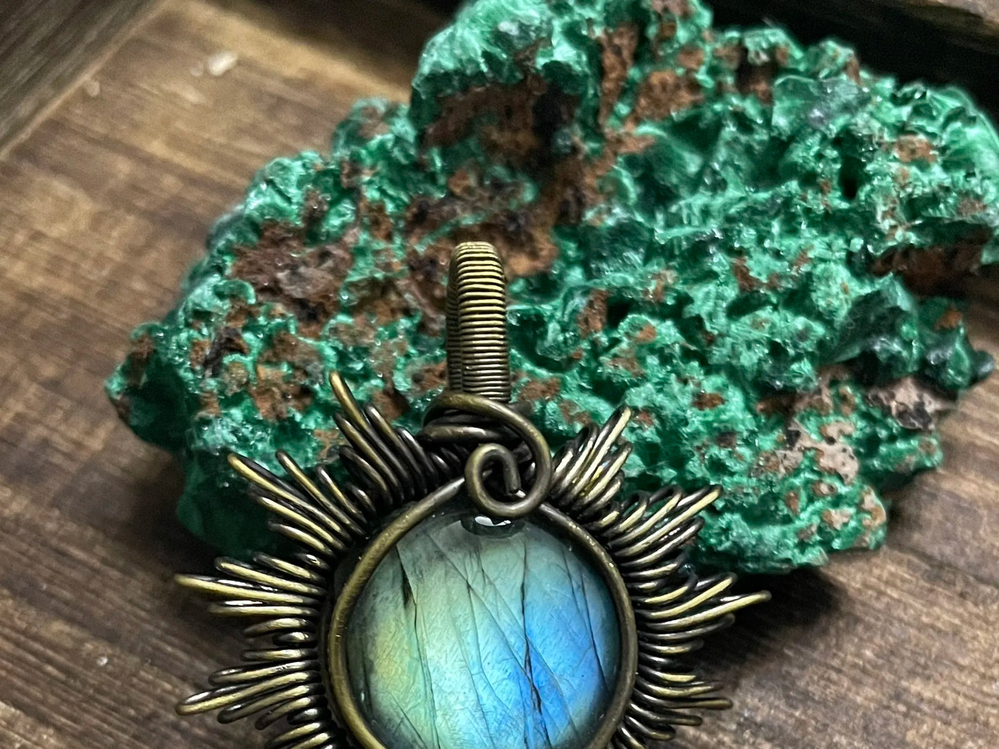 Labradorite Small Sun Weave Pendant