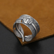 Load image into Gallery viewer, Vintage Design Feather Rings
