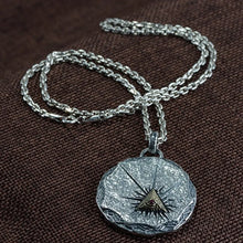 Load image into Gallery viewer, Silver eye of horus pendant
