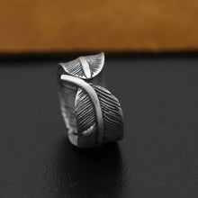 Load image into Gallery viewer, Vintage Design Feather Rings
