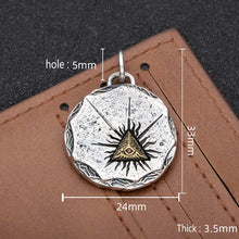 Load image into Gallery viewer, Silver eye of horus pendant
