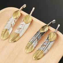 Load image into Gallery viewer, Silver Vintage Indians Feather Pendant
